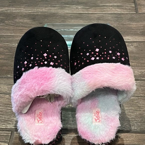 ✅ NEW! Justice For Girls Comfy Slippers - Picture 9 of 9
